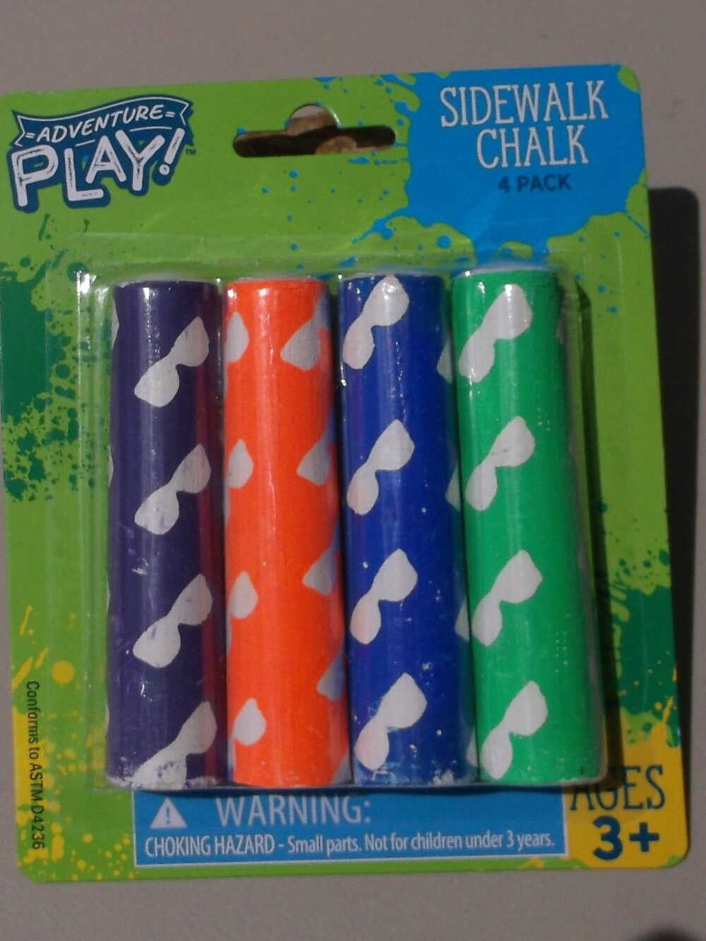 NWT Lightweight Green Premium Mini Backpack + One NWT Four Pack Sidewalk Chalk. - Picture 4 of 5